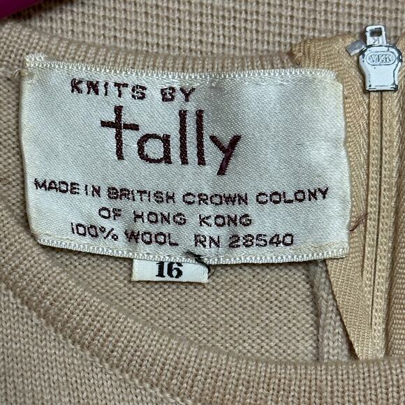 Vintage Short Sleeve Knit Sweater and Skirt Set Tan Knits By Tally Small/Medium - Picture 10 of 10